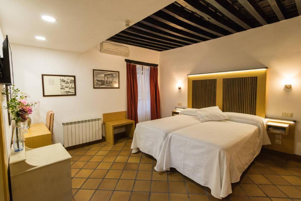 Antika Snoga Hotel Ávila Екстериор снимка
