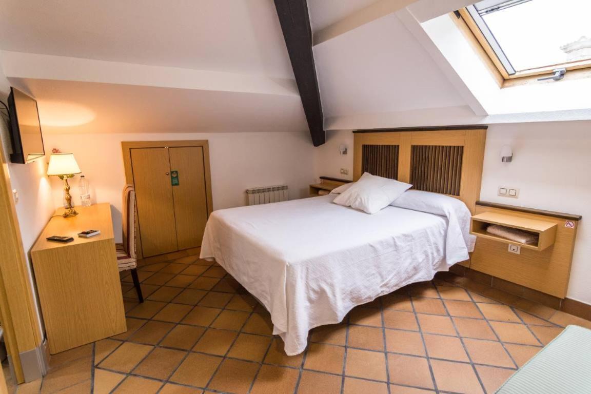 Antika Snoga Hotel Ávila Екстериор снимка